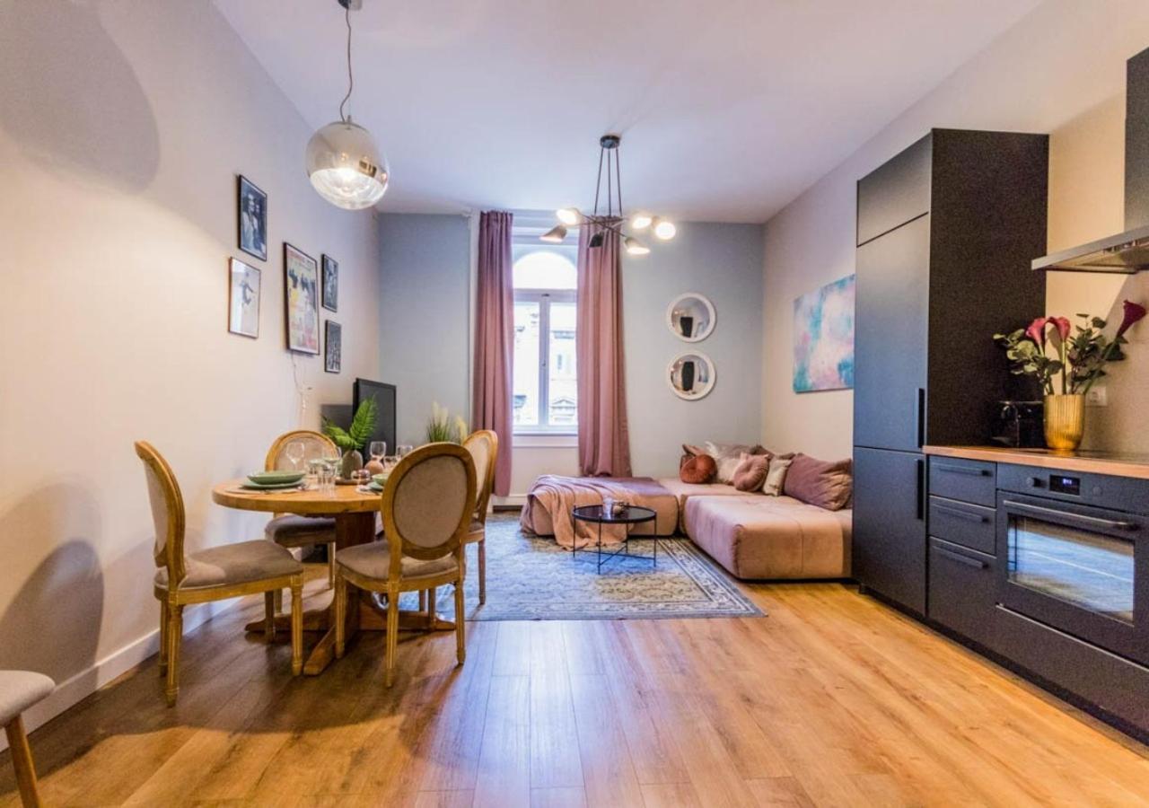 Budapest True Gem Downtown Next To Synagogue And Gozsdu Garden Area Kültér fotó